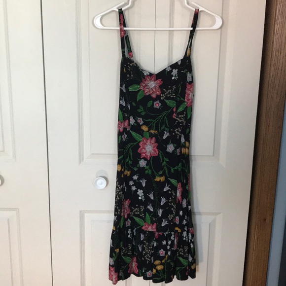 Old Navy Dresses & Skirts - Floral Old Navy Dress